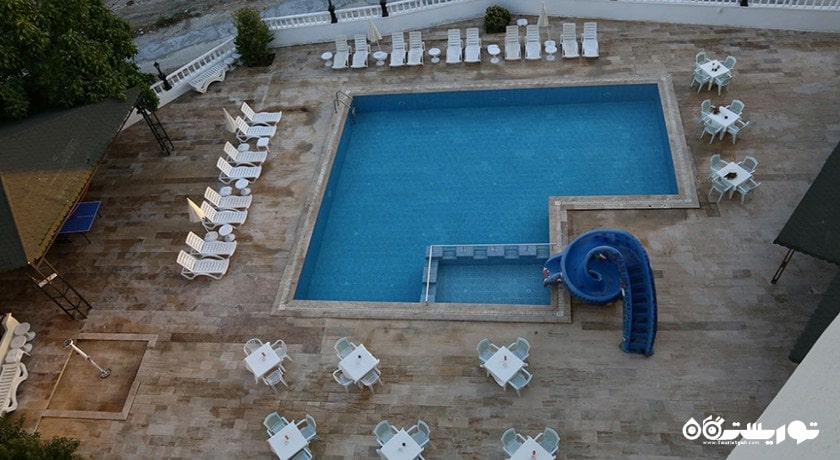 دورنمای استخر روباز 